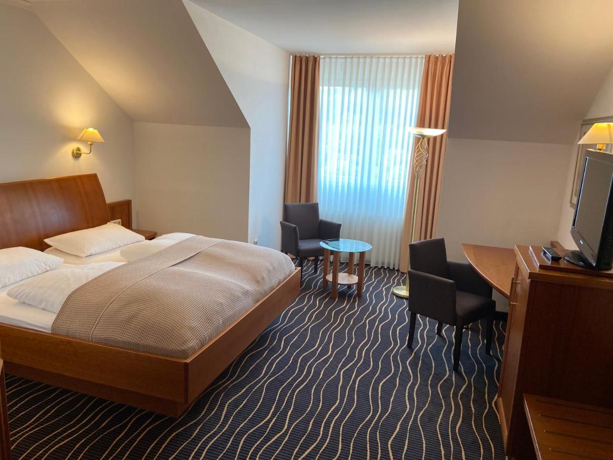 Hotel Zur Schoenen Aussicht Marktheidenfeld Luaran gambar