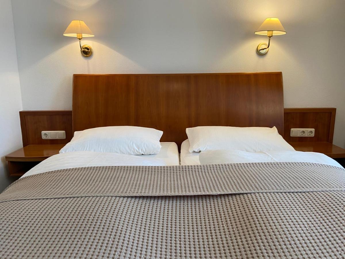 Hotel Zur Schoenen Aussicht Marktheidenfeld Luaran gambar