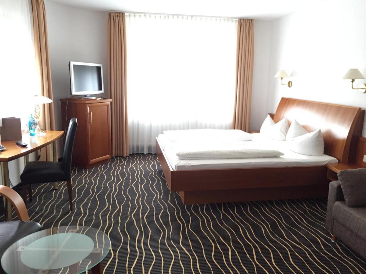 Hotel Zur Schoenen Aussicht Marktheidenfeld Luaran gambar