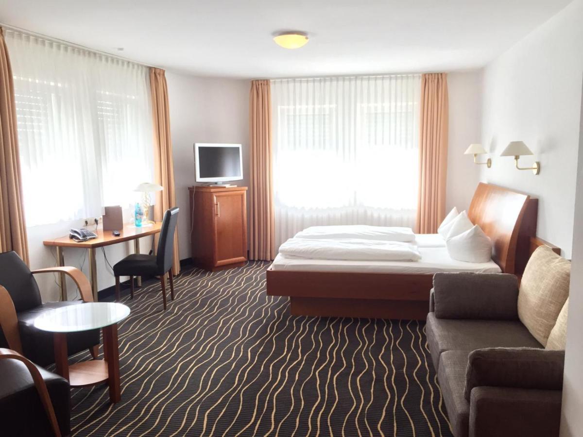 Hotel Zur Schoenen Aussicht Marktheidenfeld Luaran gambar
