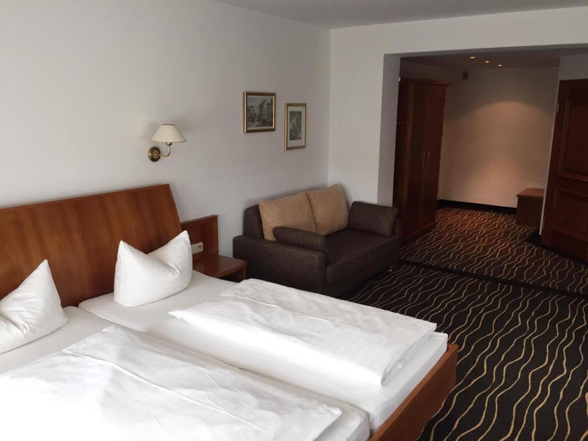 Hotel Zur Schoenen Aussicht Marktheidenfeld Luaran gambar