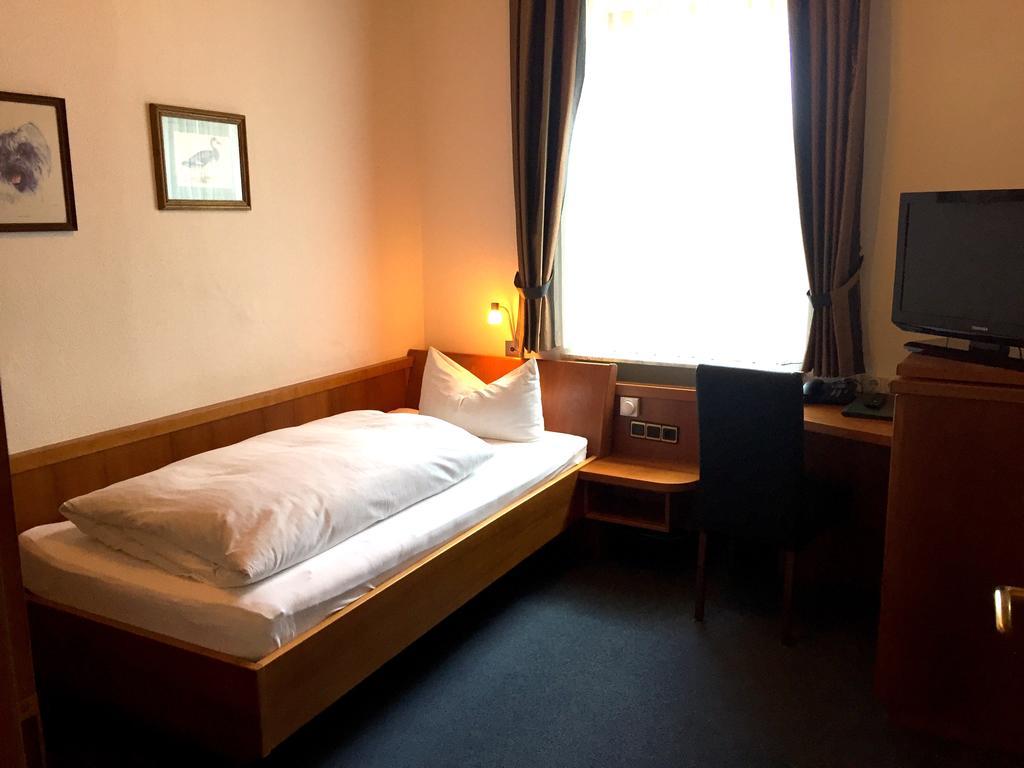 Hotel Zur Schoenen Aussicht Marktheidenfeld Luaran gambar
